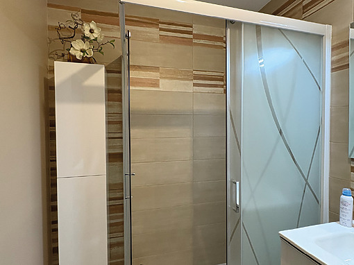 Réaménagement intérieur : modernisation d’une salle de bain sur-mesure